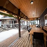 три сосни Appartement *